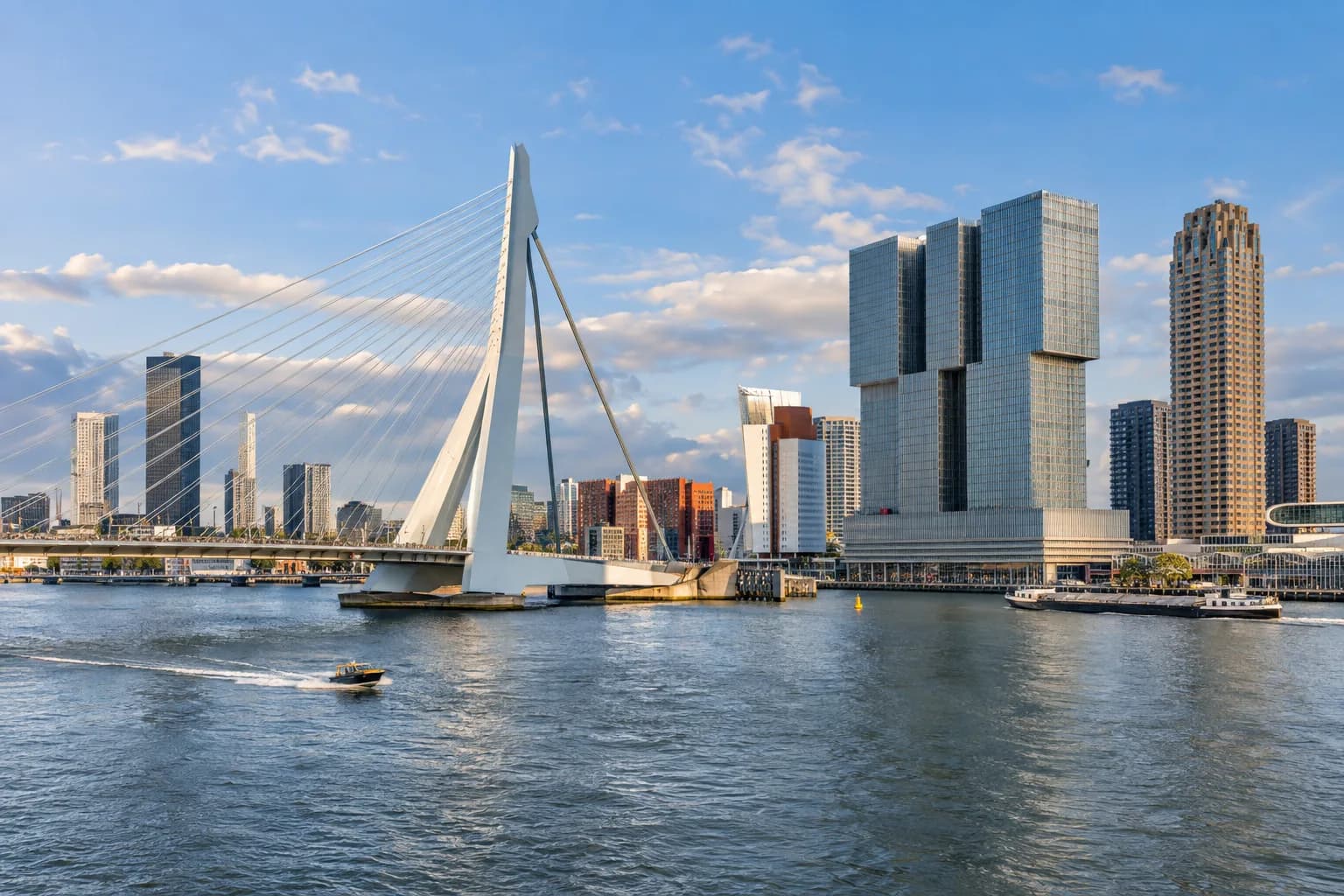AI ilustrace města Rotterdam, Erasmusbrug